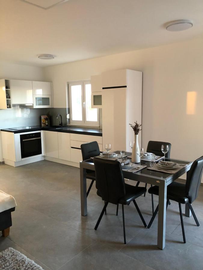 Apartments Villa Prima プリヴラカ エクステリア 写真
